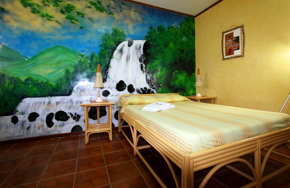 Parrot Paradise Resort Boljoon ภายนอก รูปภาพ